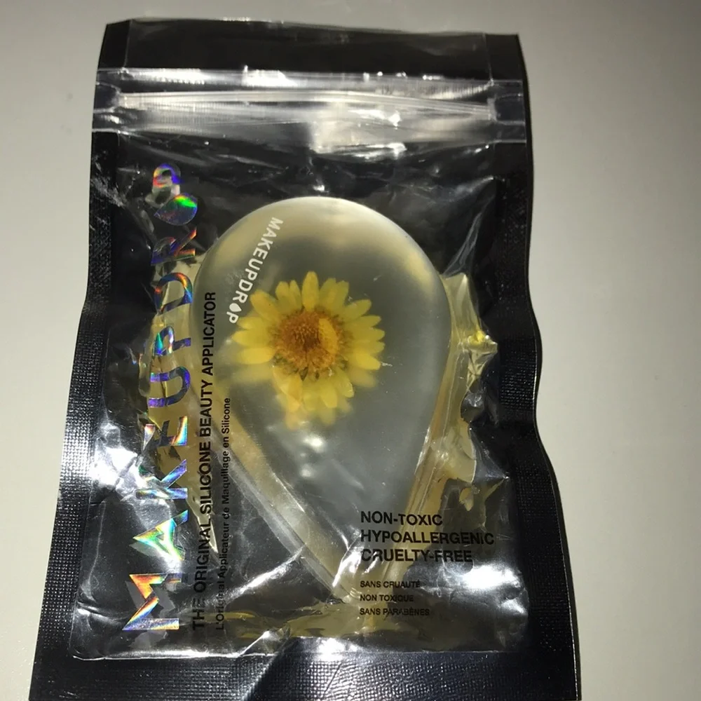 Makeup Drop Silicone Makeup Applicator flower edition🌼 NEW